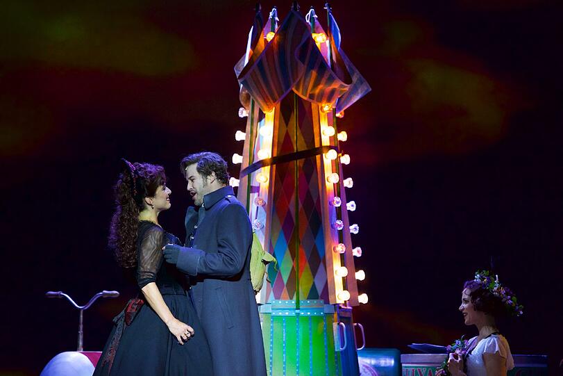 Alexandra Reinprecht (Gräfin Viktoria) und Daniel Prohaska (Stefan Koltay).