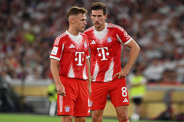 Bald wieder getrennt? Joshua Kimmich (l.) und Leon Goretzka bildeten zuletzt das Duo im defensiven Mittelfeld des FC Bayern.