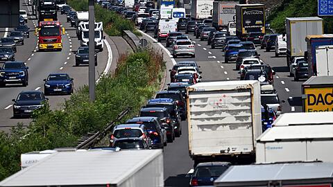 Die A1 z&auml;hlte zu den besonders stark betroffenen Autobahnen. (Archivbild)