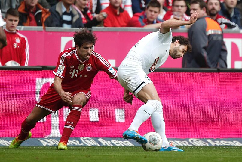 JAVI MARTÍNEZ - NOTE 3 - Erster Startelfeinsatz seit dem 30.11., jetzt in der Innenverteidigung. Hatte wenig zu tun zeigte ganz brauchbare Diagonalbälle &ndash; ein gutes Spiel, um reinzukommen. Wagte sogar zwei, drei lucioeske Ausflüge nach vorne, verschoss aber freistehend (86.).