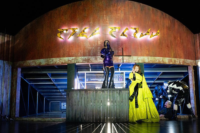 Isabell Antonia Höckel, Myriam Schröder und Steven Scharf in "Sankt Falstaff".