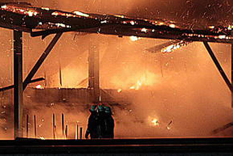 Die Flammen-Hölle im Sägewerk - weiter Bilder zum Durchklicken