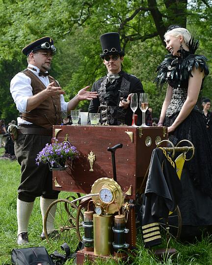 Das viktorianische Picknick auf dem Wave Gotik Treffen in Leipzig.