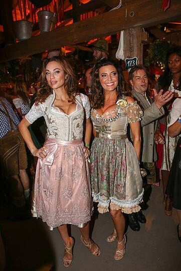 ... Lilly Becker und Kaydee Cox ...