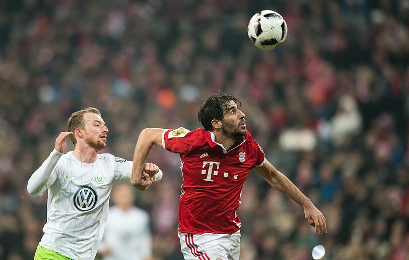 Javi Martínez: Note 2 - Wolfsburg-Stürmer Ntep war beim Spanier abgemeldet. Martínez löste seine Aufgabe souverän wie eigentlich immer. Köpfte drüber (48.).