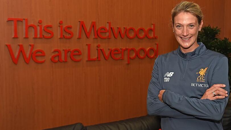 "Unser einziger Weltklassespieler", sagt Jürgen Klopp über Ernährungsberaterin Mona Nemmer. "Unser einziger Weltklassespieler", sagt Jürgen Klopp über Ernährungsberaterin Mona Nemmer.