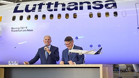 Die Boeing 787 ist bereits die siebte Lufthansa-Maschine, die den Namen des größten deutschen Drehkreuzes Frankfurt trägt.