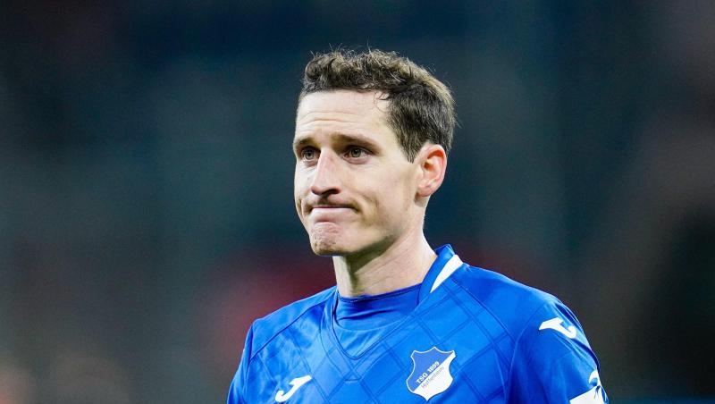 Wurde wie mehrere seiner Teamkollegen positiv auf das Coronavirus getestet: Sebastian Rudy.