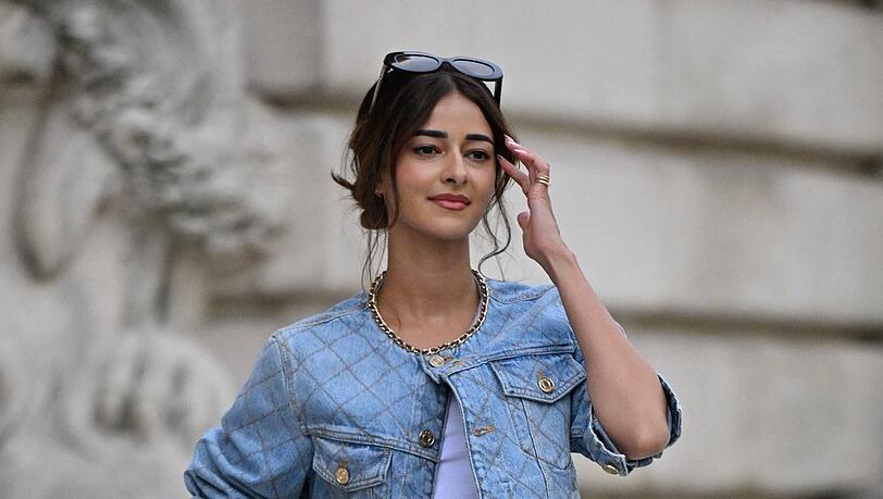 Die indische Schauspielerin Ananya Panday bei der Fashion Week in Paris 2026 mit sommerlicher Frisur. Die indische Schauspielerin Ananya Panday bei der Fashion Week in Paris 2026 mit sommerlicher Frisur.