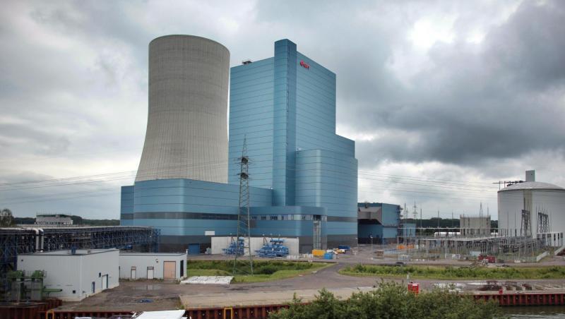 Das Steinkohlekraftwerk Datteln 4 am Rande des Ruhrgebiets. Das Steinkohlekraftwerk Datteln 4 am Rande des Ruhrgebiets.