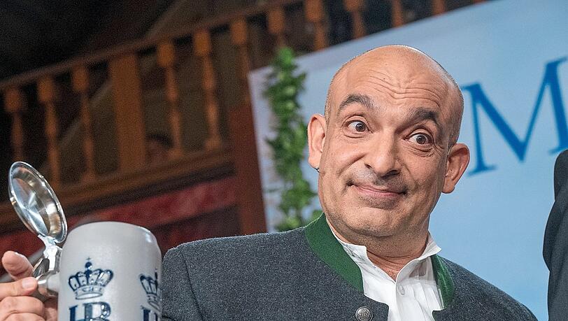 Django As&uuml;l nach seiner Rede beim Maibockanstich im vergangenen Jahr.