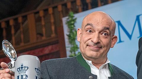 Django As&uuml;l nach seiner Rede beim Maibockanstich im vergangenen Jahr.