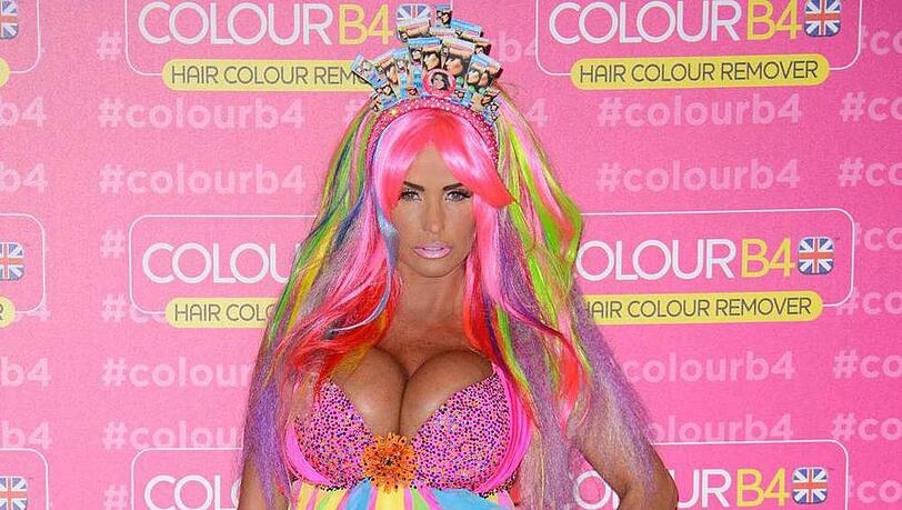 Mag es gerne bunt: Katie Price bei einer Promotion-Veranstaltung Mag es gerne bunt: Katie Price bei einer Promotion-Veranstaltung