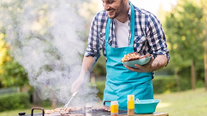 Die richtigen Gewürze dürfen beim Grillgut nicht fehlen.
