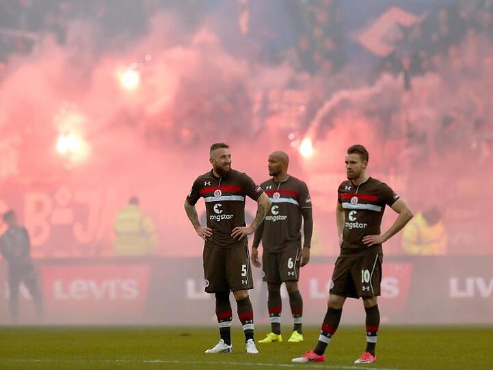 Der FC St. Pauli kassierte in Sandhausen eine bittere Niederlage.