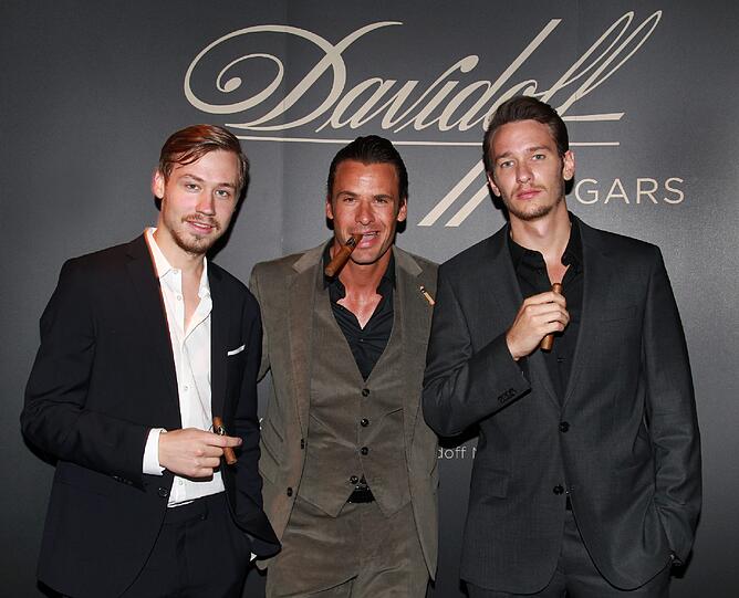 Kross, Luca und Burlakov bei der After Party von Davidoff.