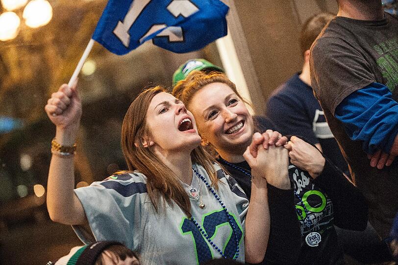 Die Fans der Seattle Seahwaks feierten ausgelassen den klaren Sieg ihrer Super-Bowl-Helden.