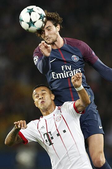 THIAGO NOTE 5 - Der Spanier ging im Mittelfeld-Duell mit Verratti und den PSG-Granden unter. Brachte keine Stabilität in der Rückwärtsbewegung, ein ganz schwacher Auftritt.