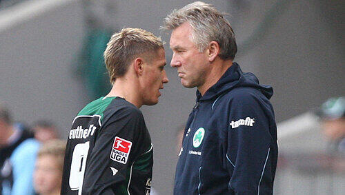 Schneller Abgang: Ivo Ilicevic und Kleeblatt-Trainer Benno Möhlmann. Schneller Abgang: Ivo Ilicevic und Kleeblatt-Trainer Benno Möhlmann.