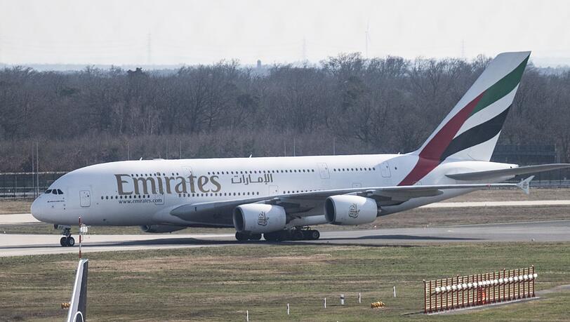 Ein erster Linienflieger aus Dubai ist wieder in Frankfurt gelandet.