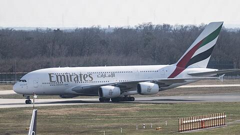 Ein erster Linienflieger aus Dubai ist wieder in Frankfurt gelandet.