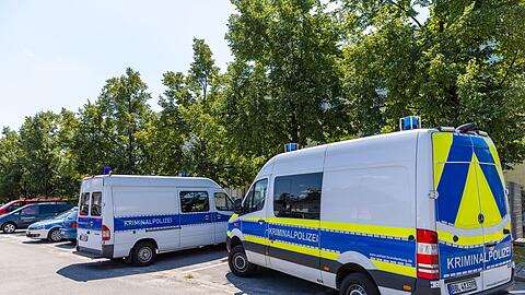 Die Polizei ermittelt nach einem Angriff auf eine Beh&ouml;rden-Mitarbeiterin in Finsterwalde. Ein Mann soll in ihrem B&uuml;ro ein Feuer gelegt haben.