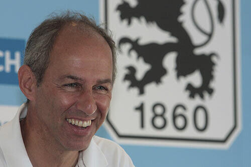 Stefan Aigner (li.) und Trainer