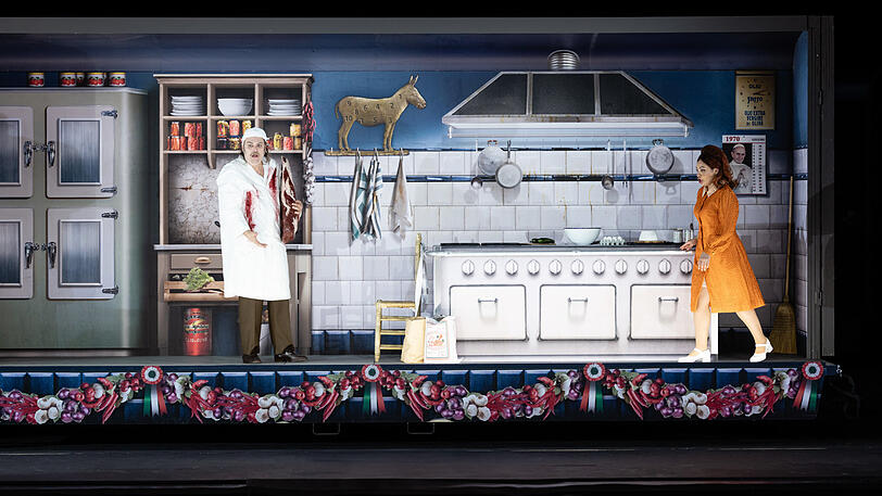 Wolfgang Koch und Aylin Pérez in „Pagliacci“.
