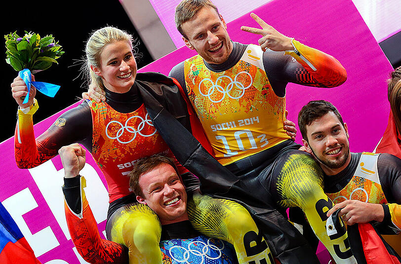 Natalie Geisenberger, Felix Loch (unten links), Tobias Wendl (unten rechts) and Tobias Arlt wollen auch bei der Rodel-WM alles holen.