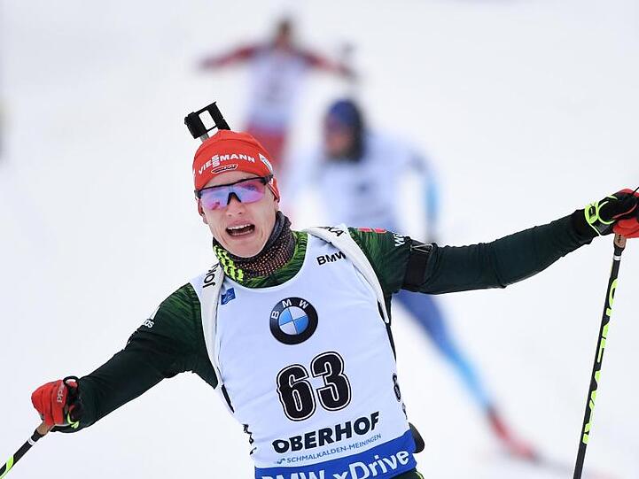 Benedikt Doll geht als Vierter in die Biathlon-Verfolgung.