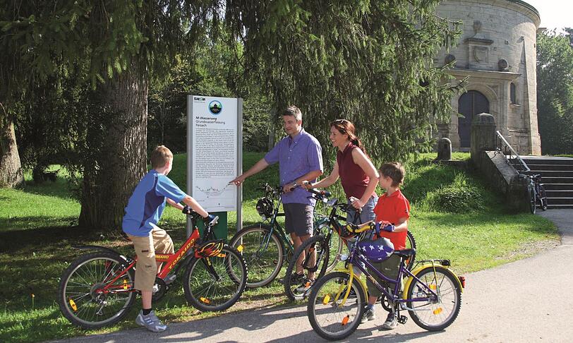 Der M-Wasserweg verfolgt den Weg von Münchens Trinkwasser zurück an dessen Quelle - ein ideales Ausflugsziel für Groß und Klein!