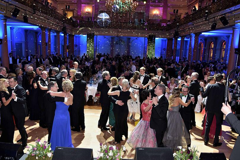 Im Palmengarten fand in Frankfurt der Frühlingsball statt