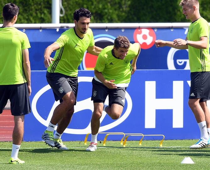 Vor dem Viertelfinale gegen Italien: Die Bilder vom Abschlusstraining der deutschen Nationalmannschaft.