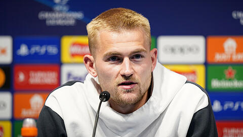 "Jeder weiß, was Haaland kann. Am Ende musst du dich aber auch auf deine Aufgaben konzentrieren", sagt Bayerns Defensivmann Matthijs de Ligt.