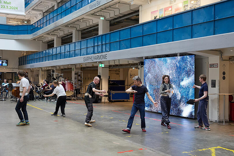 Eine Probe für "Turn Turtle Turn" im Gasteig HP 8.