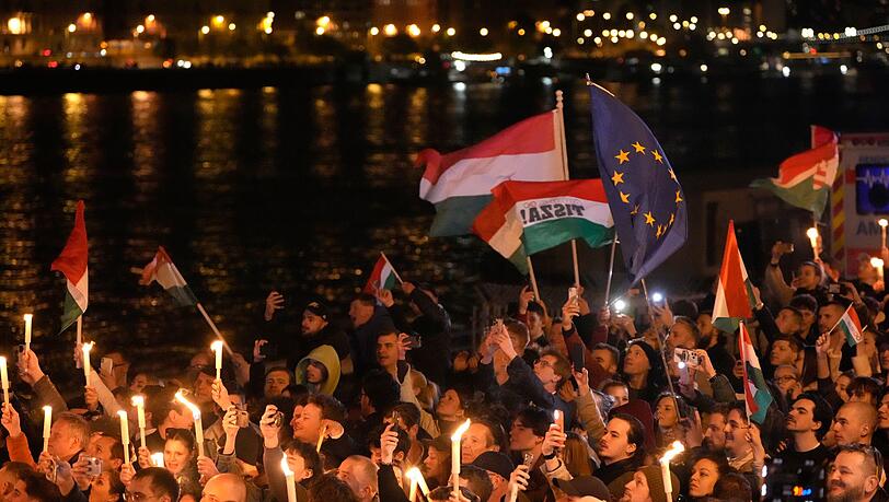 In Br&uuml;ssel und in den meisten anderen EU-Hauptst&auml;dten hofften die Menschen auf einen Wahlsieg des Herausforderers von Regierungschef Viktor Orban.