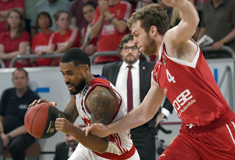 Steht mit dem FC Bayern Basketball in Spiel zwei nun unter Druck: Bryce Taylor (l.).