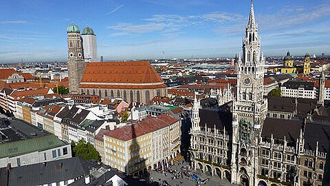 München ist die lebenswerteste Stadt in Deutschland: Die Altstadt mit Rathaus und Frauenkirche von oben.