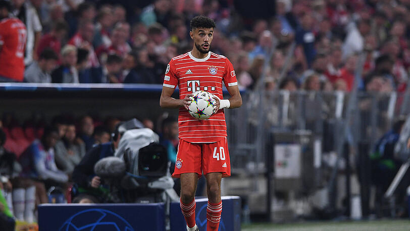 Noussair Mazraoui soll die rechte Seite beim FC Bayern beackern. Noussair Mazraoui soll die rechte Seite beim FC Bayern beackern.