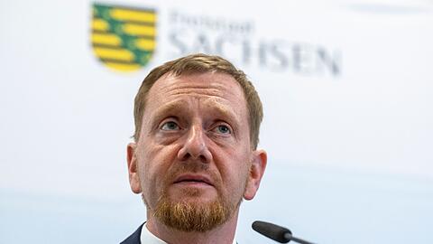 Spricht nicht von einer Obergrenze, aber von einer Zahl zur Orientierung bei der Flüchtlingsaufnahme: Sachsens Ministerpräsident Michael Kretschmer (CDU).