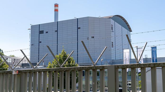 Der Forschungsreaktor München II (FRM II) steht auf dem Gelände der Technischen Universität München (TUM) im Norden der bayerischen Landeshauptstadt.