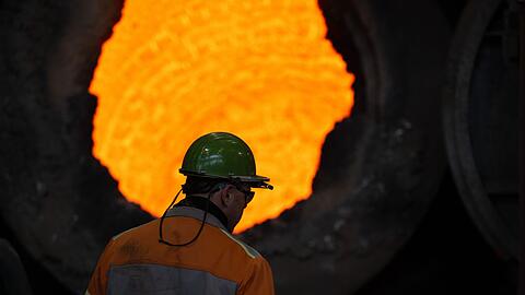 Branche in der Krise: Gestiegene Energiepreise, Billigimporte vor allem aus China, Kosten für den Umbau hin zu einer klimafreundlicheren Stahlproduktion sowie hohe US-Zölle bereiten der Stahlindustrie Probleme. (Archivbild)