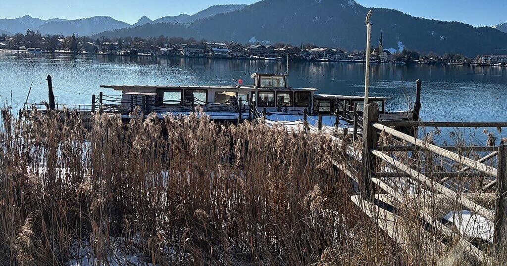 -Quasi-Schrott-Versinkt-dieses-Traditionsboot-bald-im-Tegernsee-