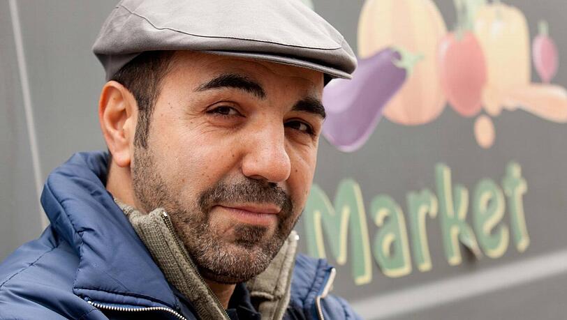 Adnan Maral als Gemüsehändler Erdal in "Kückückskind". Adnan Maral als Gemüsehändler Erdal in "Kückückskind".