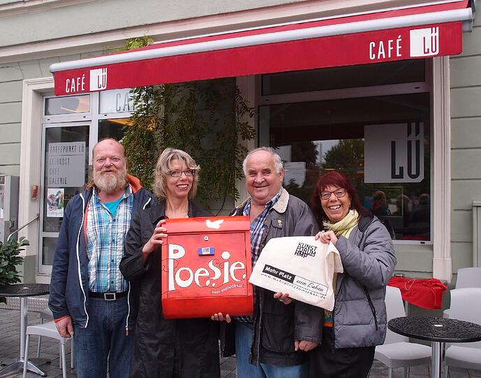 So sieht er aus, der "Poesiebriefkasten" am Hans-Mielich-Platz