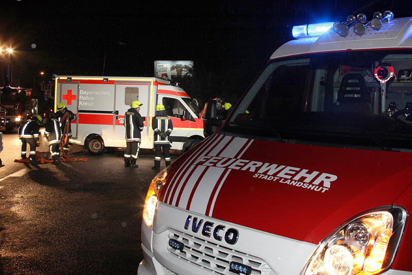 Crash mit Rettungswagen: Bilder aus Landshut!
