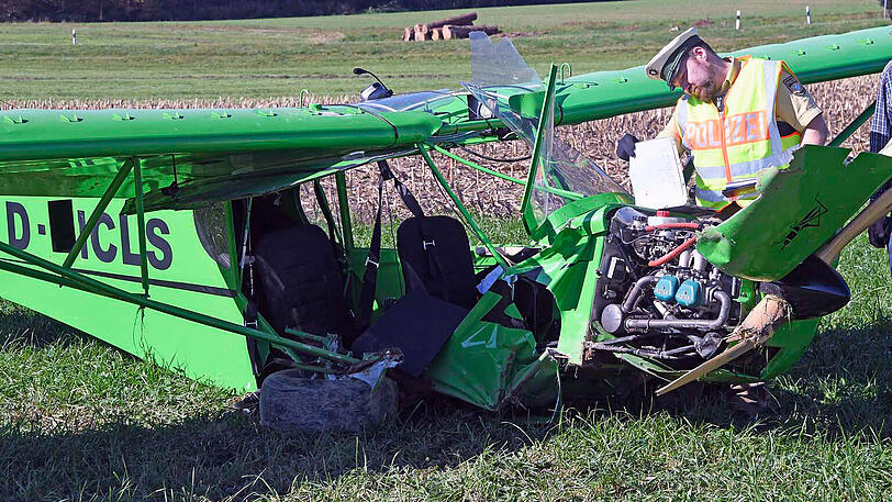 Die Bilder vom Ultraleichtflugzeug-Absturz bei Sauerlach.