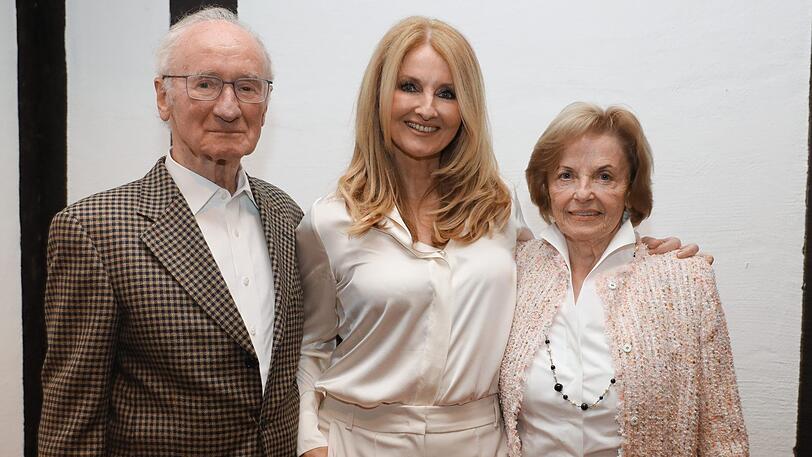 Frauke Ludowig mit ihren Eltern Franz und Helga.