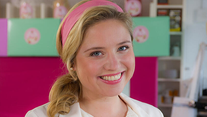 Caroline Maria Frier in "Rosamunde Pilcher: Rundum glücklich" Caroline Maria Frier in "Rosamunde Pilcher: Rundum glücklich"
