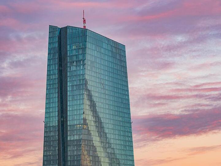 Die Europäische Zentralbank EZB. In der Coronavirus-Krise werden Rufe nach staatlicher Konjunktur-Hilfen lauter.
